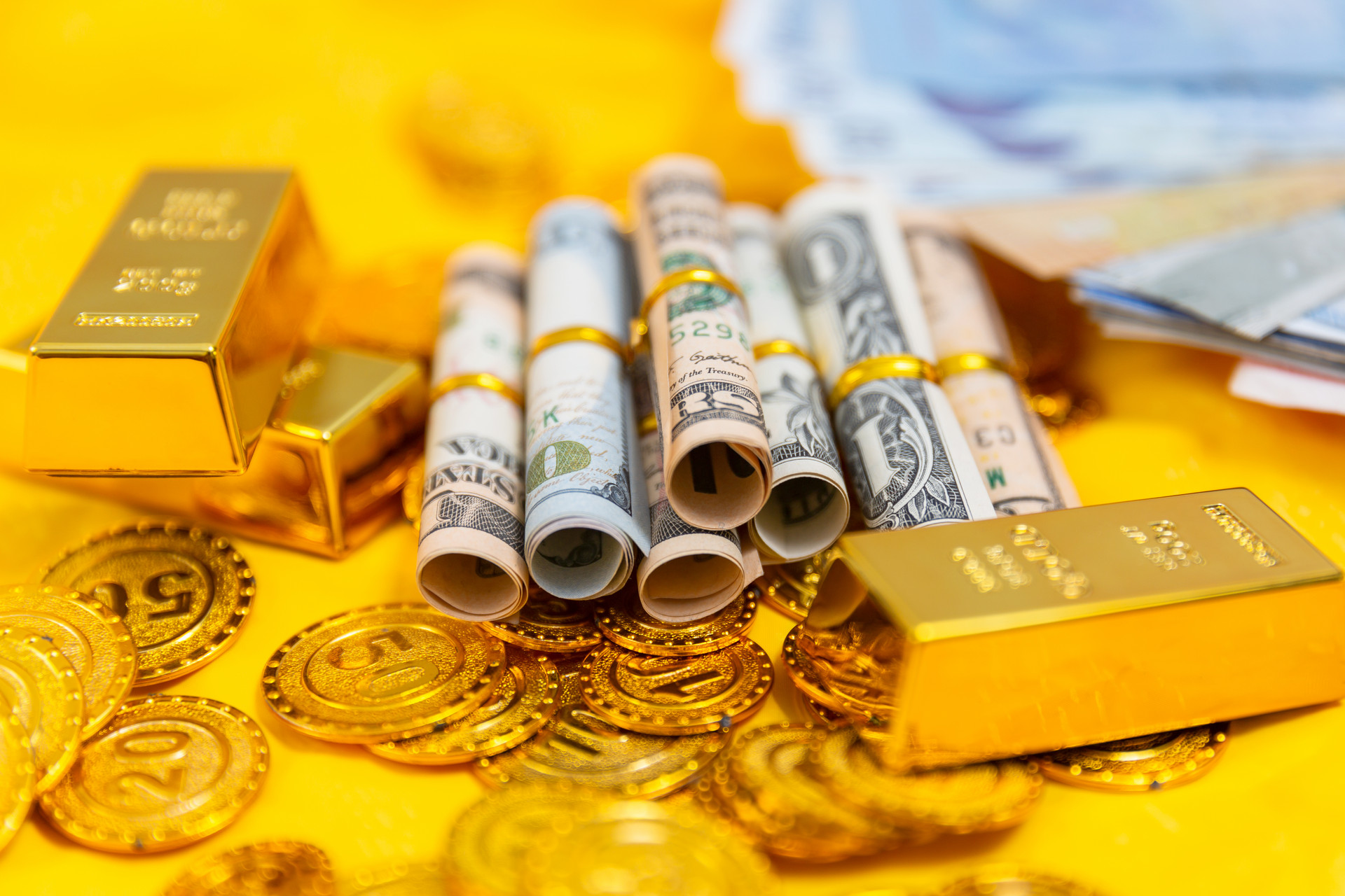 3.75亿美元收购富士康工厂 软银可能重启“星际之门”计划
